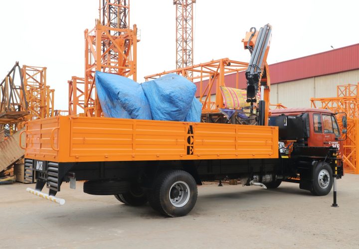 imagem-caminhão-munck-com-carga